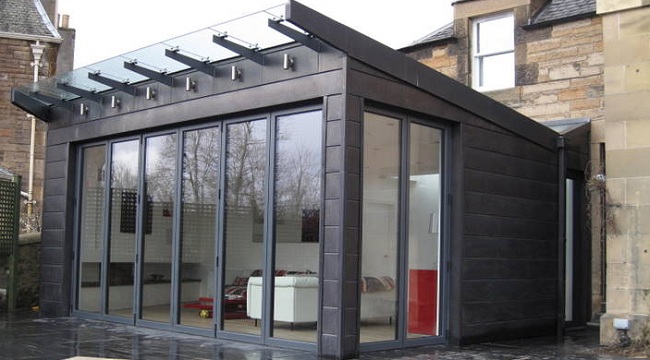 http://www.bifoldingdoorfactory.co.uk/wp-content/uploads/2012/09/bifolding-doors.jpg