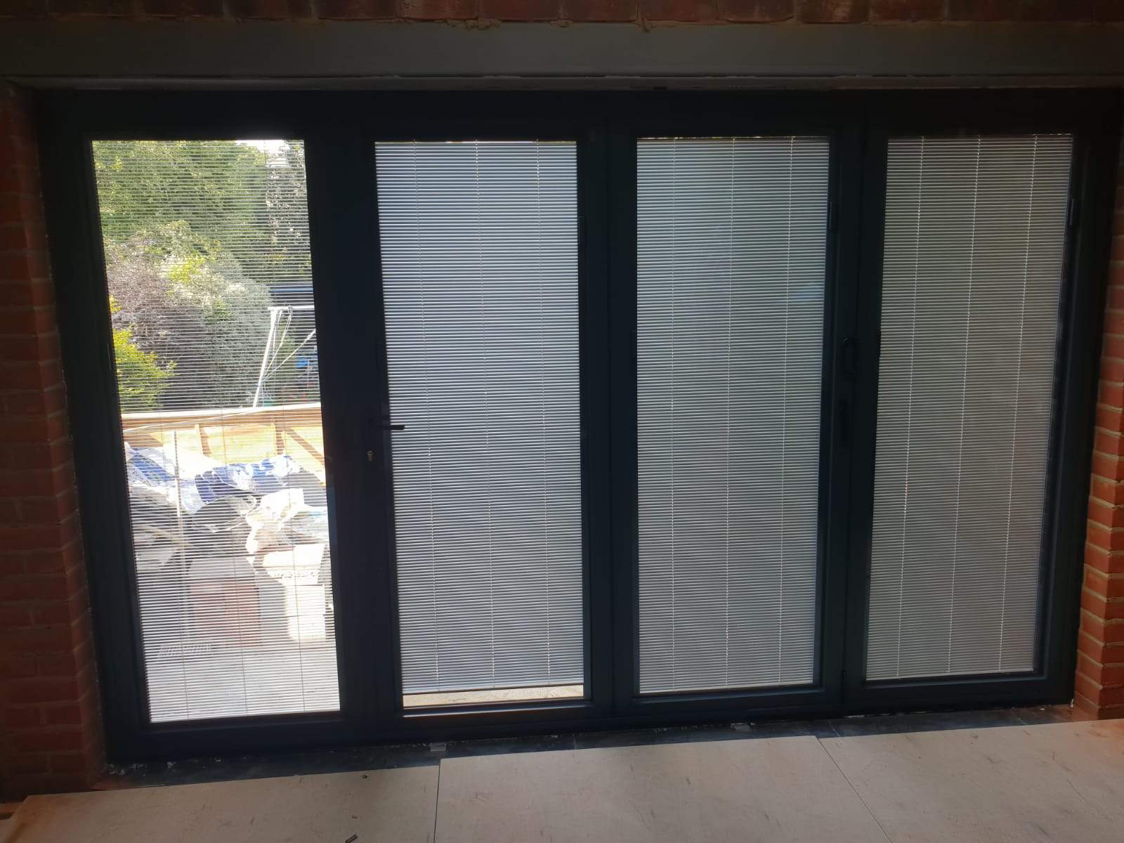 Integral blinds for privacy