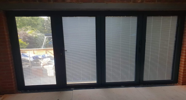 Integral blinds for privacy